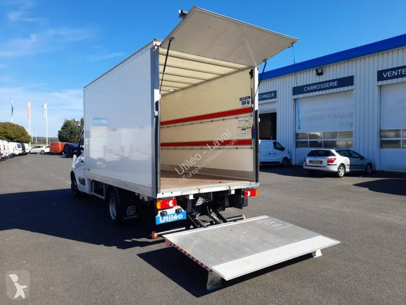 Véhicule utilitaire Nissan RJ L4H1 2.3 DCI...
