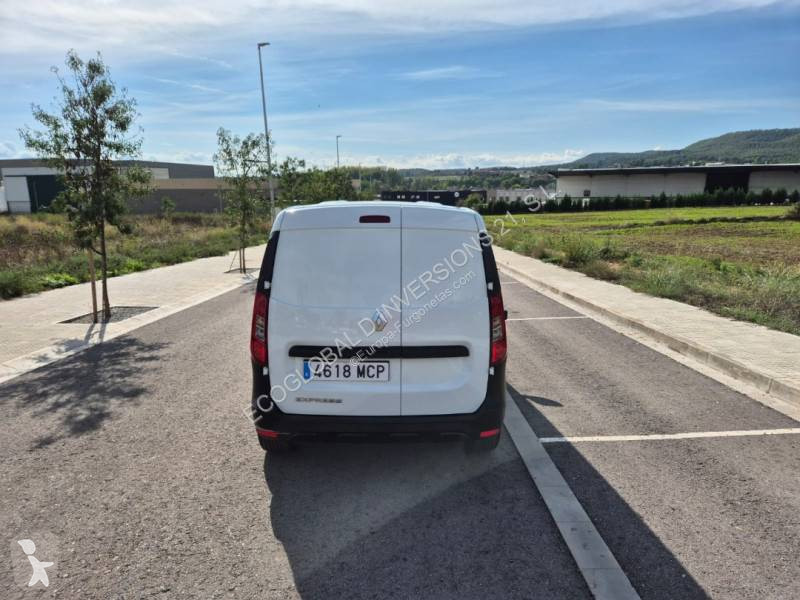 Véhicule utilitaire Renault DCI 95
