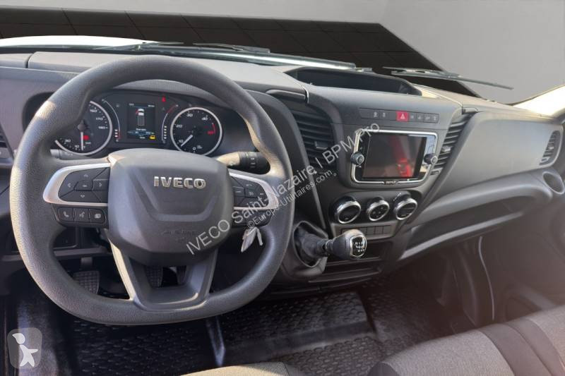 Iveco 35C16H van