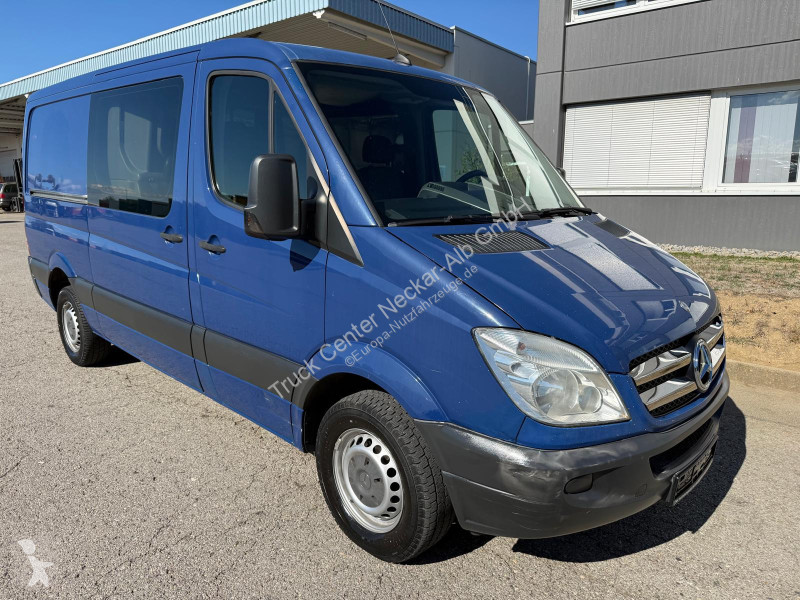 Véhicule utilitaire Mercedes 313 CDI 6 Sitze...