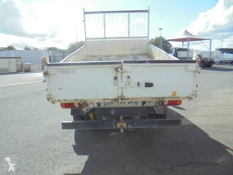 Véhicule utilitaire Renault 130 2.5 DCI