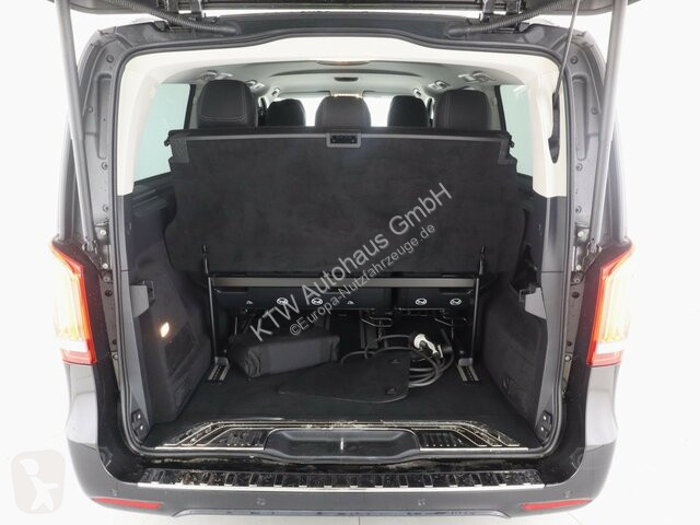 Véhicule utilitaire Mercedes EQV 300...