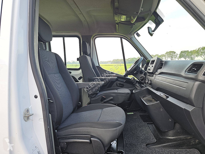 Véhicule utilitaire Renault 2.3 DCI 145 DC DL...
