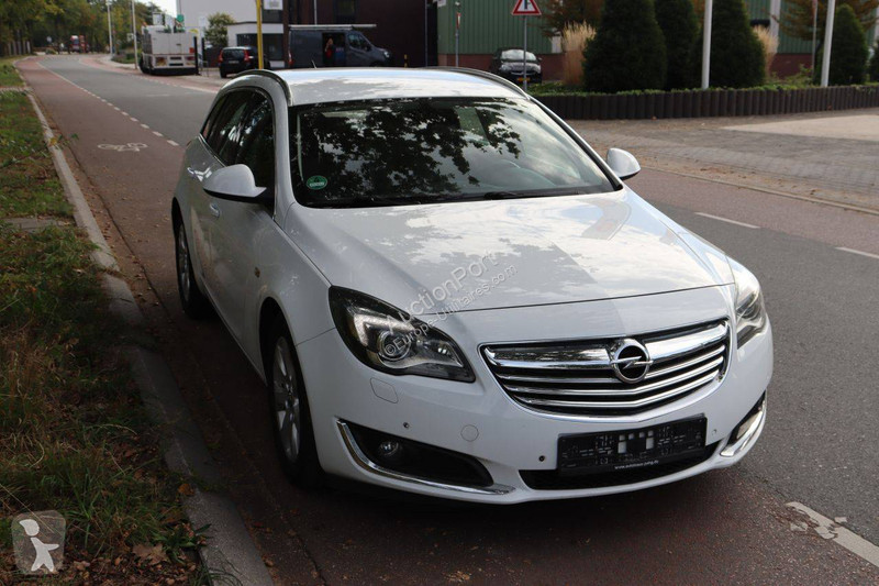 Véhicule utilitaire Opel Sports SW