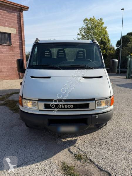 Véhicule utilitaire Iveco 35C09