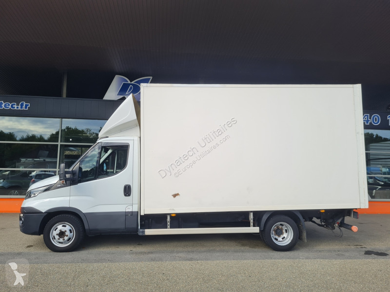 Véhicule utilitaire Iveco DAILY CCB 35C14 D...