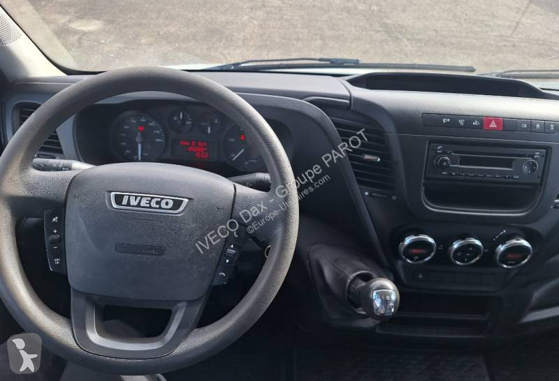 Véhicule utilitaire Iveco 35S14V12