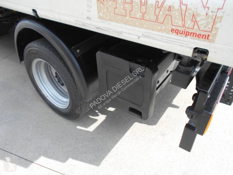 Véhicule utilitaire Isuzu