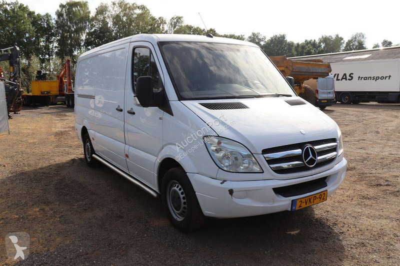 Véhicule utilitaire Mercedes 906 KA 35 SPRINTER...