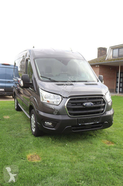 Véhicule utilitaire Ford
