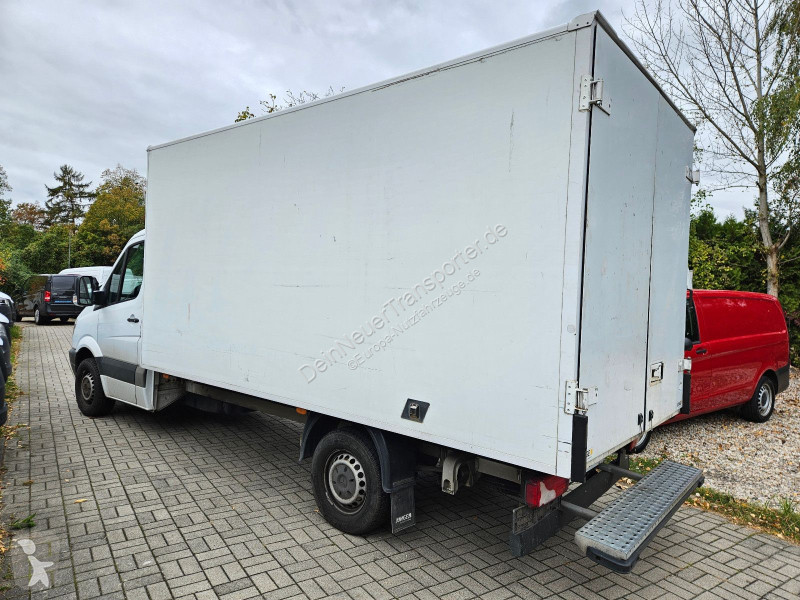 Véhicule utilitaire Mercedes 311 CDI KOFFER TÜV...