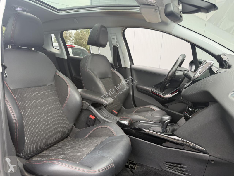 Véhicule utilitaire Peugeot 1.5 BlueHDi S&S...