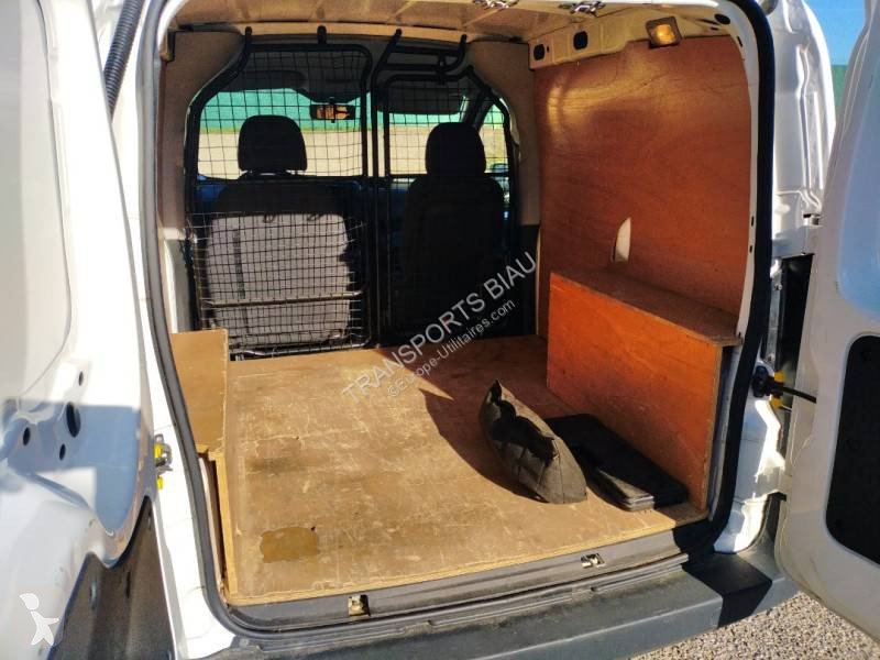 Véhicule utilitaire Peugeot 1.4 L HDi 70 CV