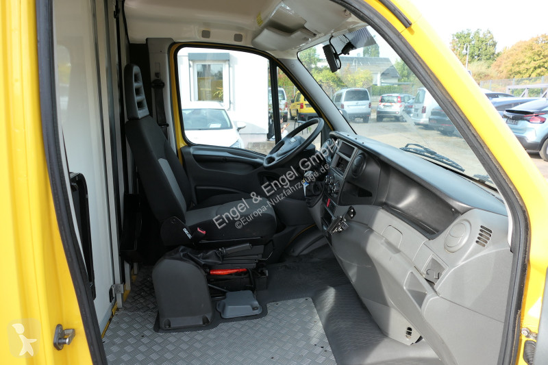 Iveco Daily 35 S11 C30C AUTOMATIK KAMERA Regale...