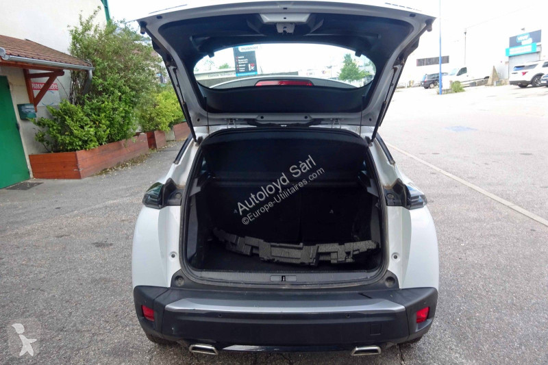 Užitkové vozidlo Peugeot 1,2 HYBRID 136 BVA