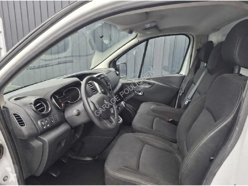 Véhicule utilitaire Renault FGN 2.0 DCI 120...