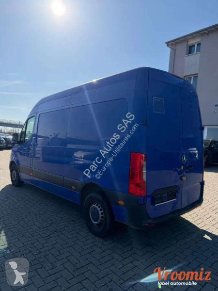 Mercedes  van
