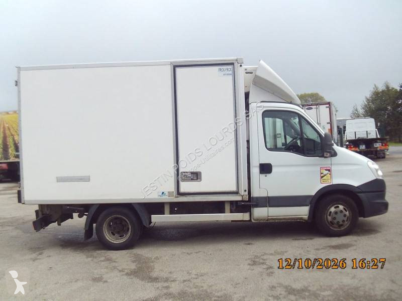 Véhicule utilitaire Iveco 35C15