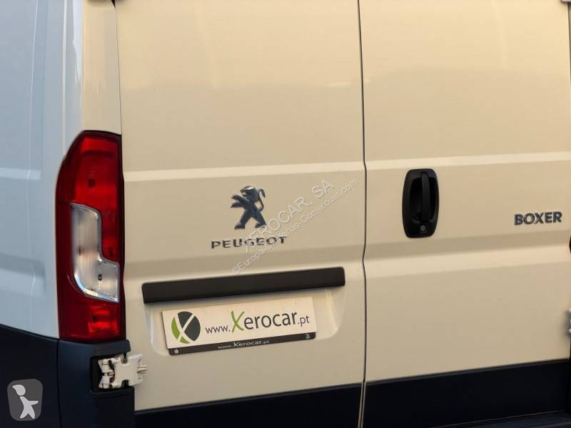 Véhicule utilitaire Peugeot