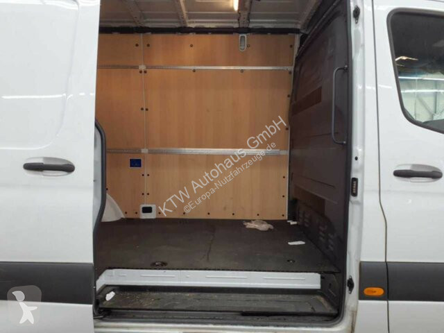 عربة نفعية Mercedes Sprinter 317...