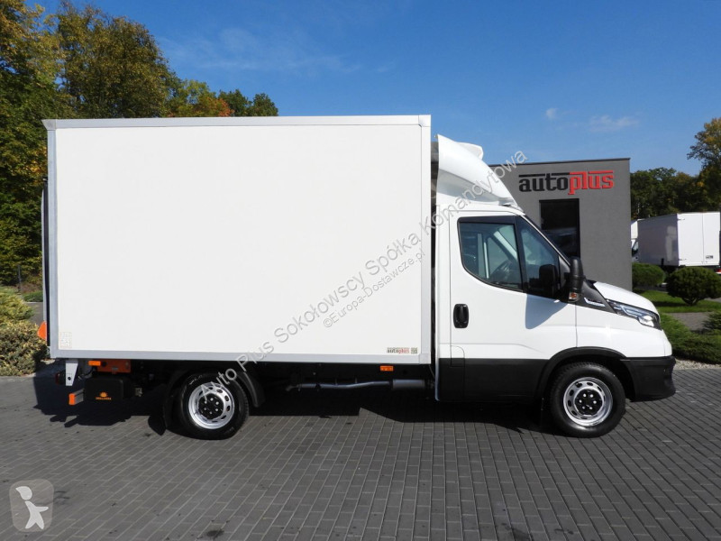 Véhicule utilitaire Iveco 35S16 DAILY