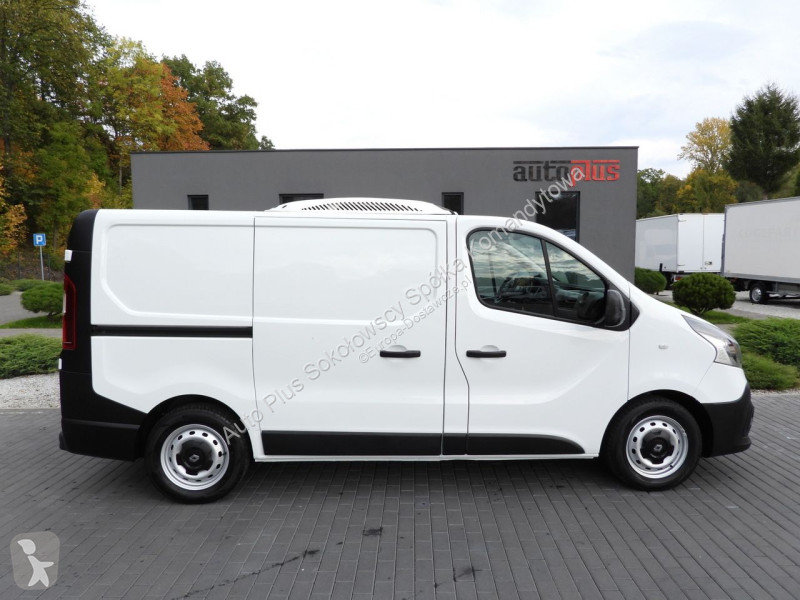Véhicule utilitaire Renault  TRAFIC