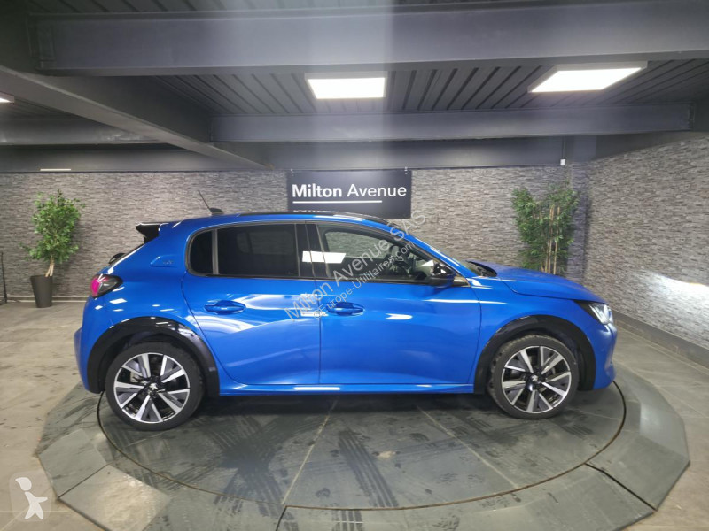 Véhicule utilitaire Peugeot 1.2i PureTech 12V -...