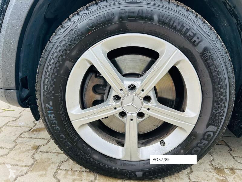 Véhicule utilitaire Mercedes GLB 200