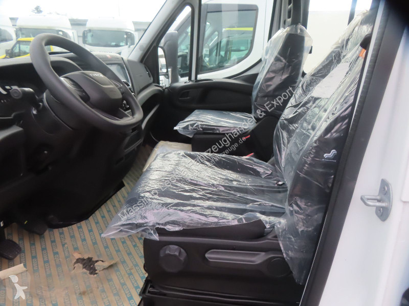 Véhicule utilitaire Iveco 35C14 Doka 2,3 FZ.172