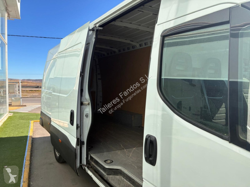 Furgoneta Iveco 35S16V