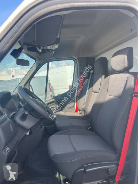 Véhicule utilitaire Renault L3H1