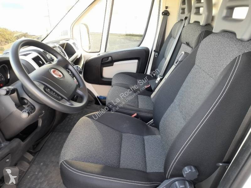 Véhicule utilitaire Fiat 3.5 L 2.3 MJET 130CV...