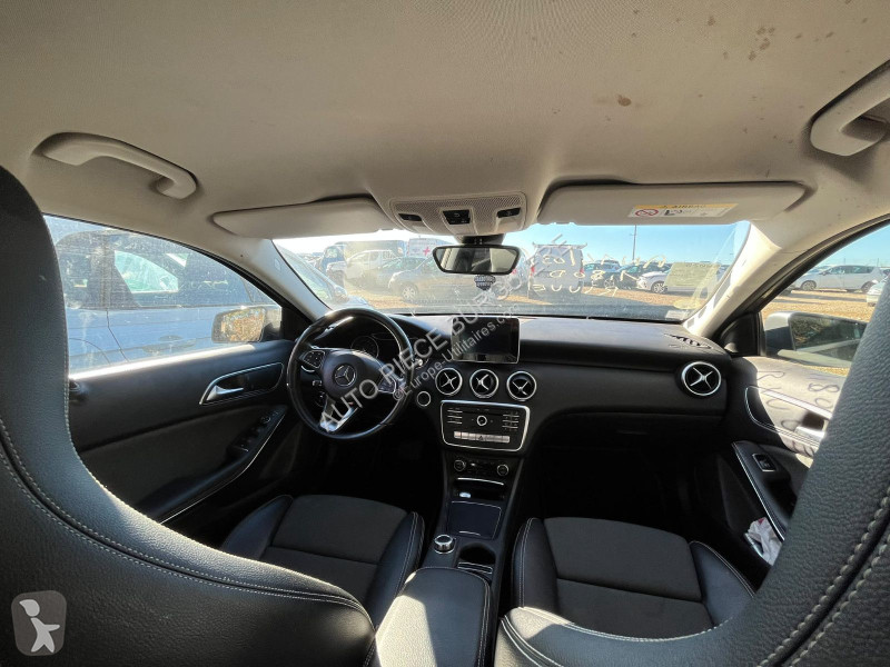 Véhicule utilitaire Mercedes 180d CDi 109...