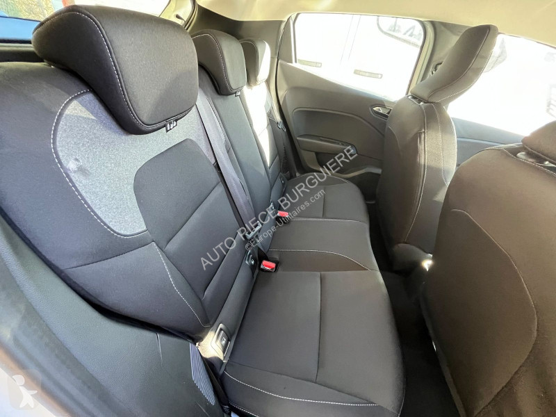 Véhicule utilitaire Renault 1.6 E-Tech 145...