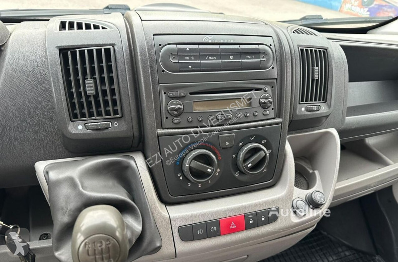 Véhicule utilitaire Fiat ducato