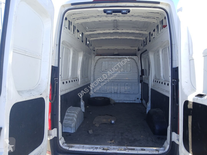 Véhicule utilitaire Maxus 9