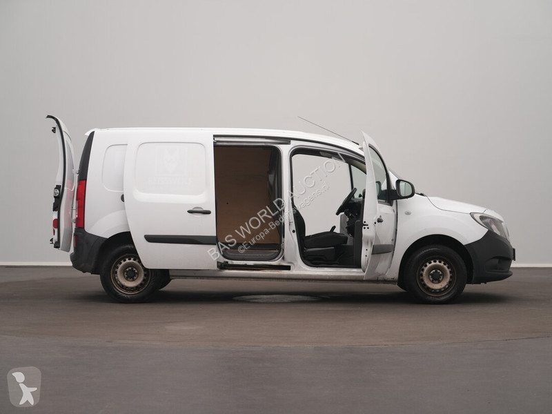 Véhicule utilitaire Mercedes 111 CDI