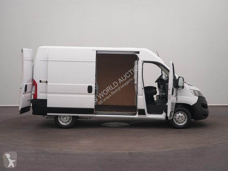 Véhicule utilitaire Opel 140PK