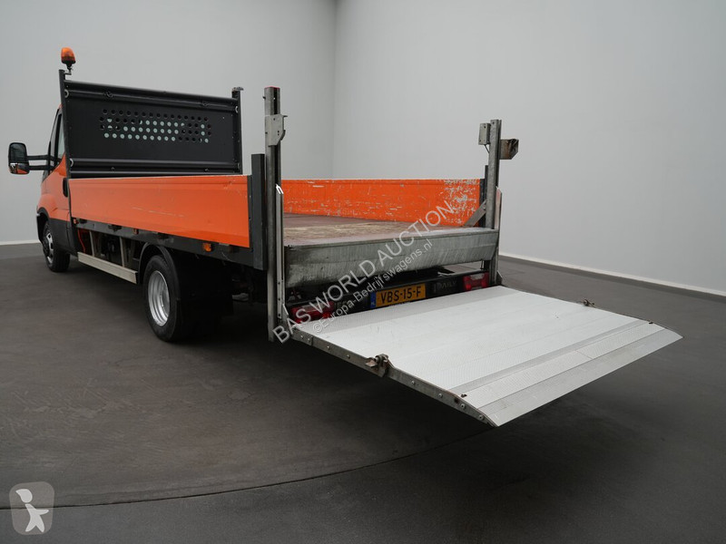 Véhicule utilitaire Iveco 35C14