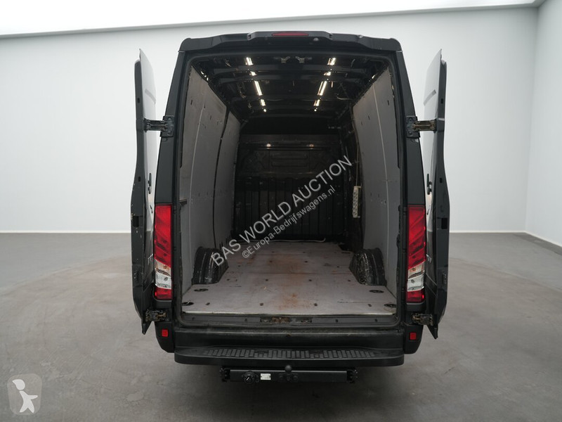 Véhicule utilitaire Iveco 35S14
