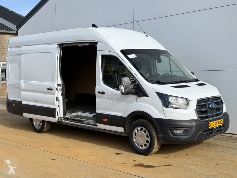 Véhicule utilitaire Ford e 68kWh 184PK E-