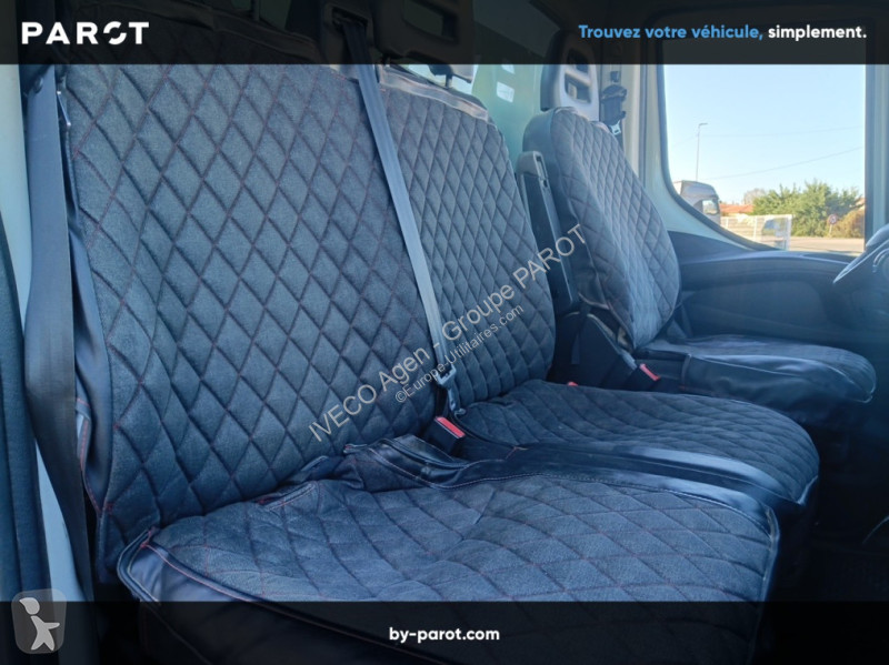 Véhicule utilitaire Iveco 35C18H empattement...
