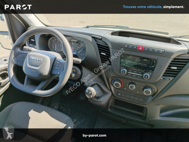 Véhicule utilitaire Iveco 35C16H3.0 empattement...
