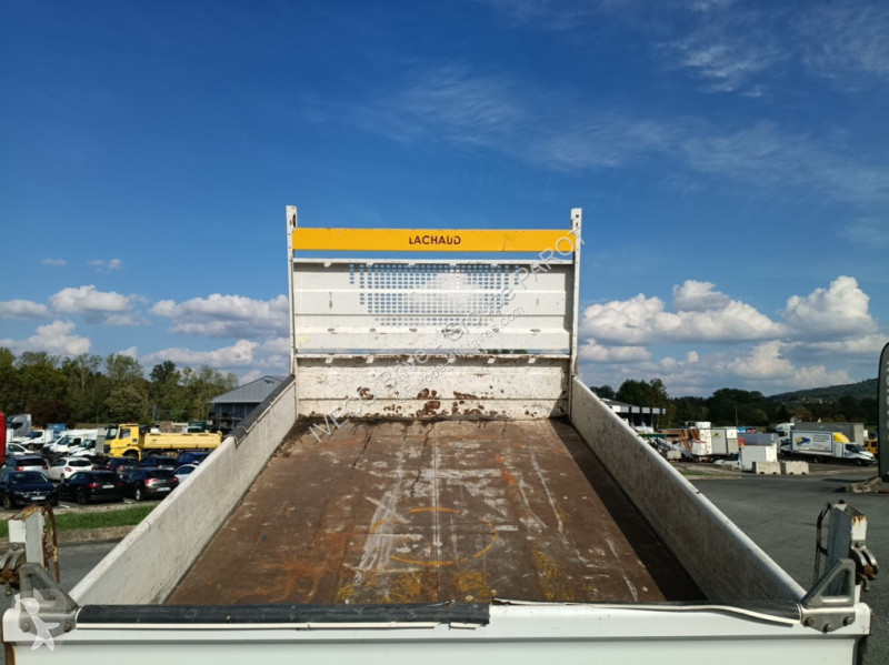 Véhicule utilitaire Iveco 35C14 empattement 3750