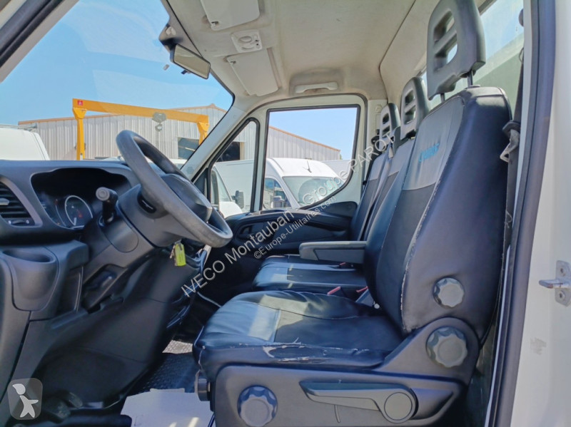 Véhicule utilitaire Iveco 35C14 Empattement...