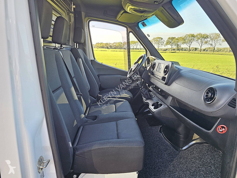 Véhicule utilitaire Mercedes 316 L2H2 RWD...