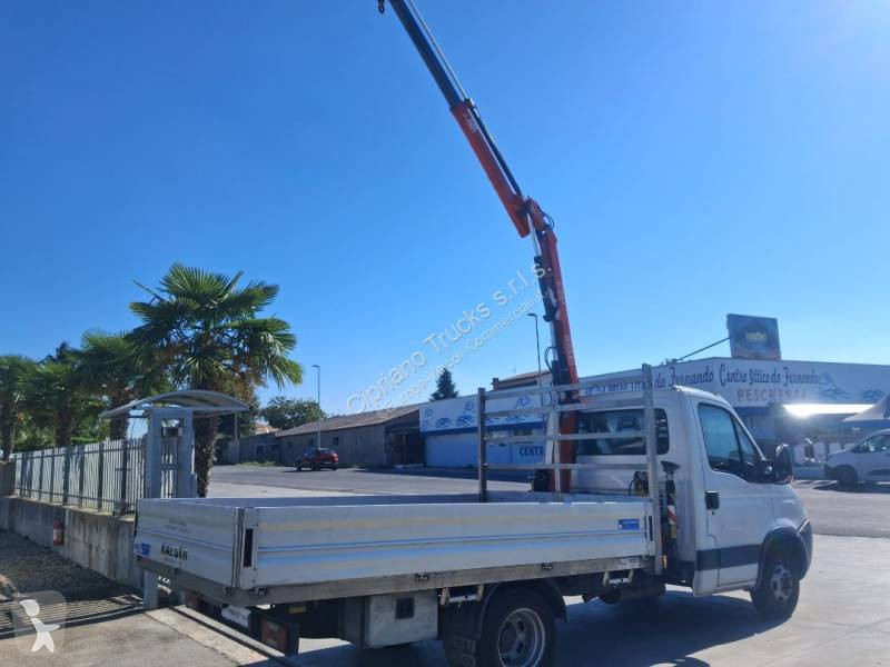 Véhicule utilitaire Iveco 35C12