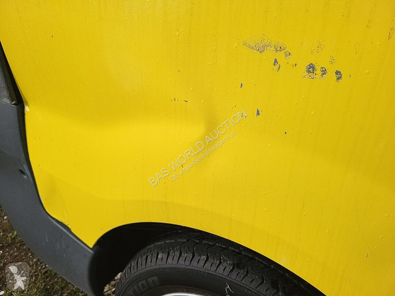 Véhicule utilitaire Opel 90PK