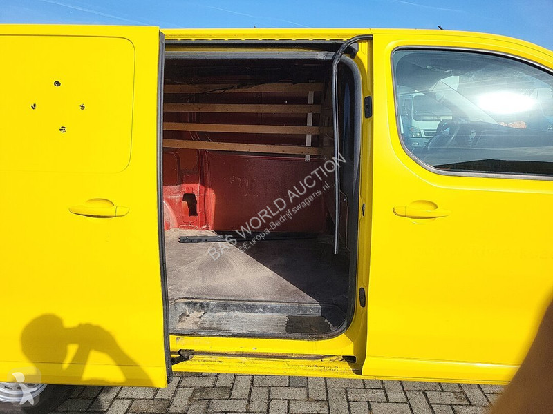 Véhicule utilitaire Peugeot 120pk
