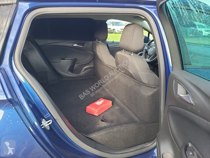 Véhicule utilitaire Opel 105pk